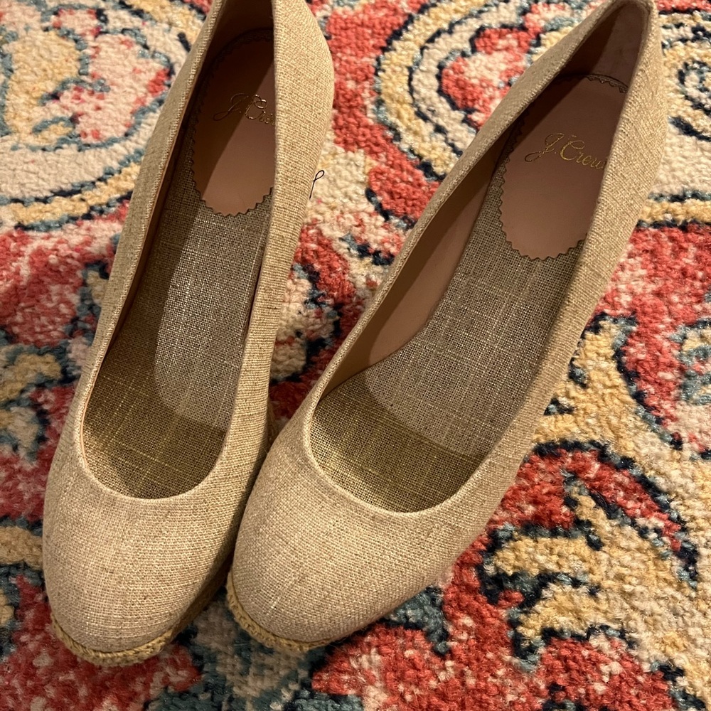 These are adorable wedge shoes never worn!